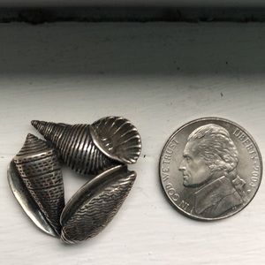 Kabana Sterling 3 shell pendant